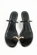Toe-ring strappy heels
