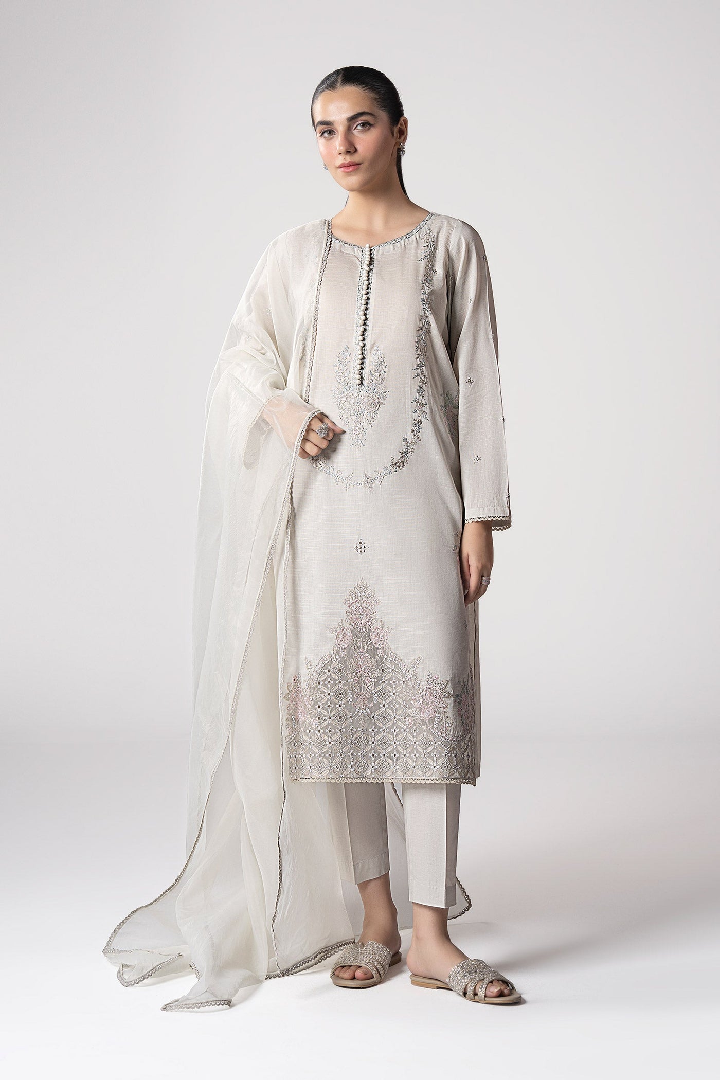3 Pc Embroidered Slub Lawn Suit