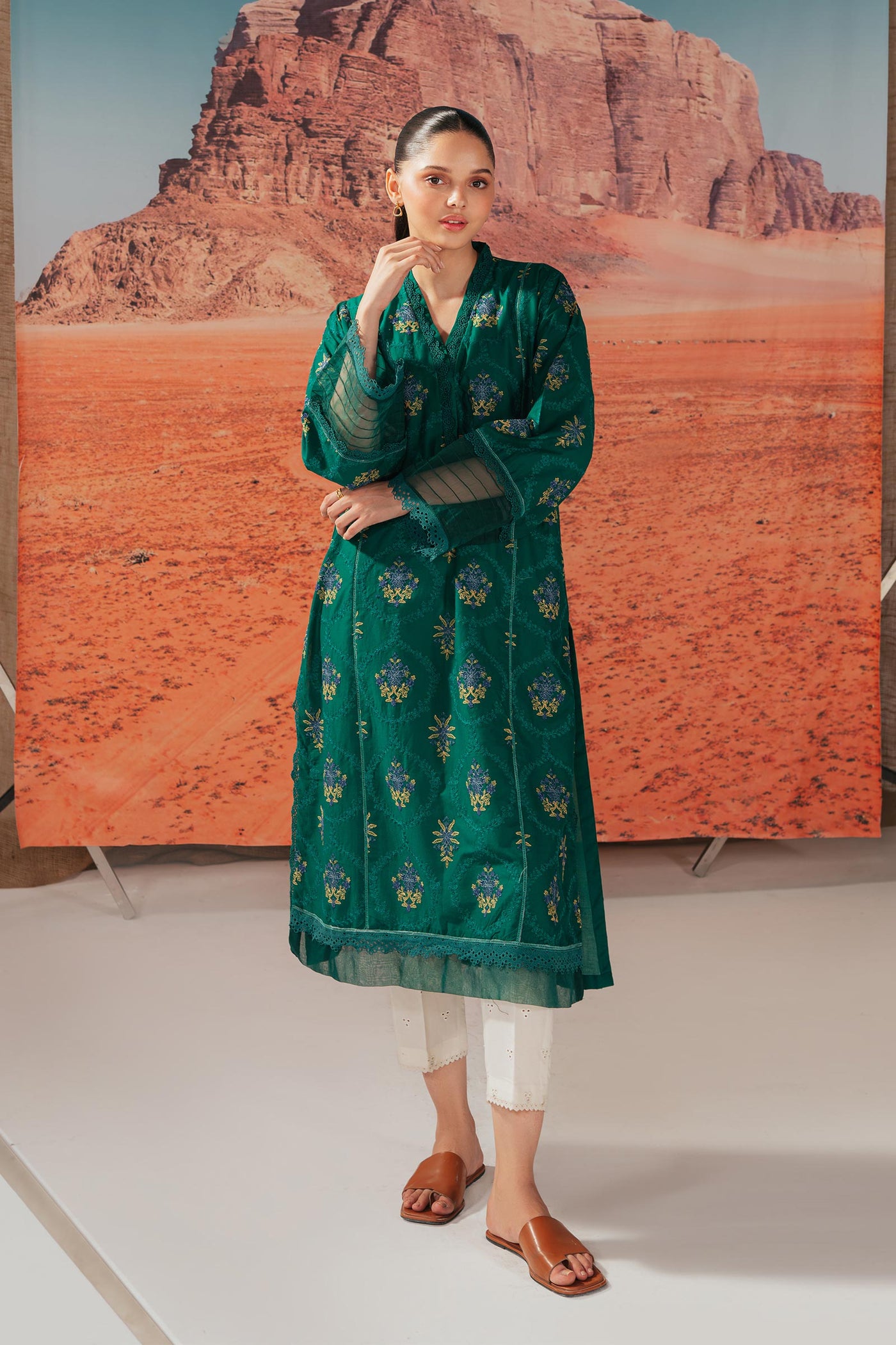 Embroidered Lawn Kurta