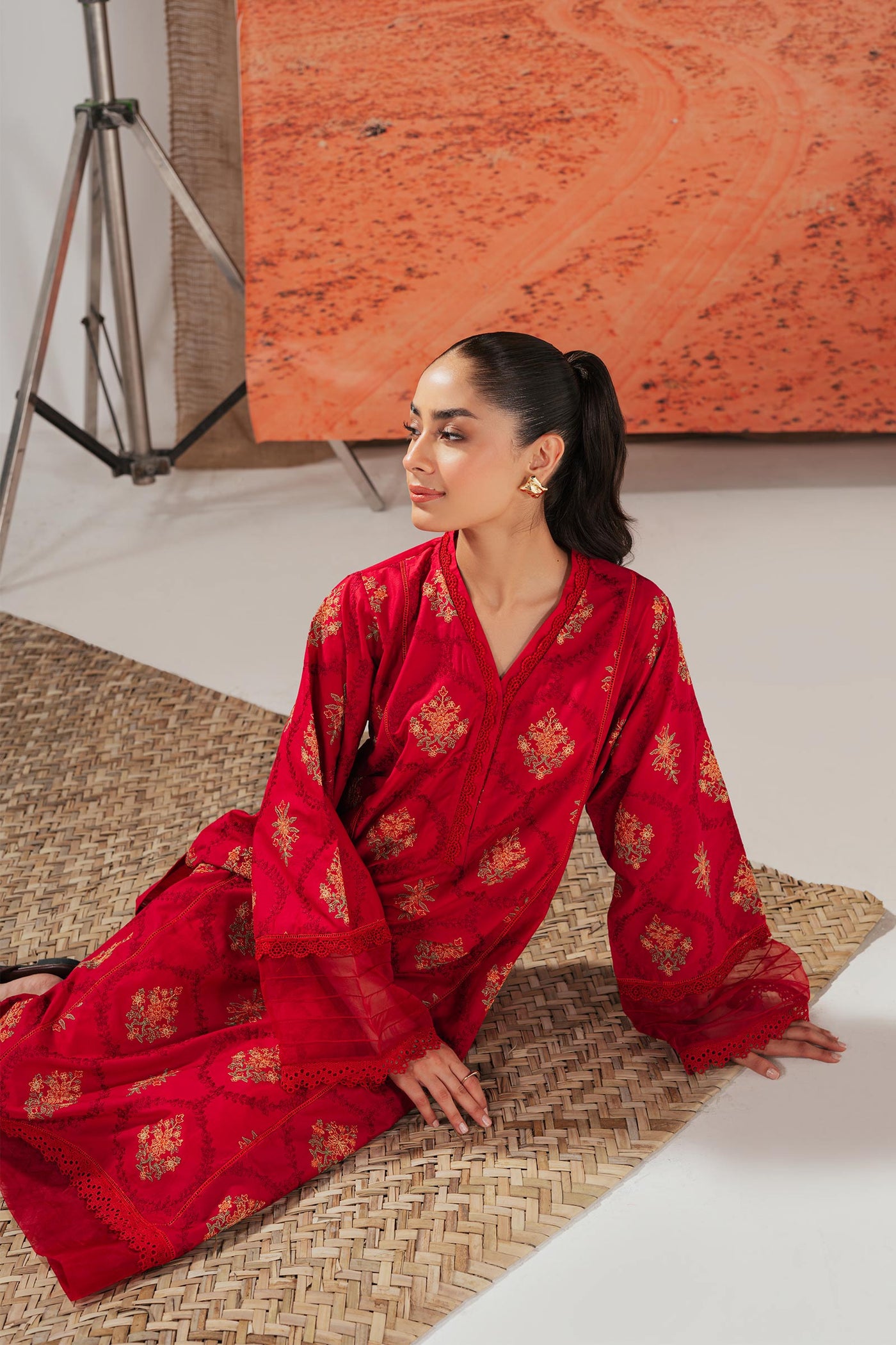 Embroidered Lawn Kurta