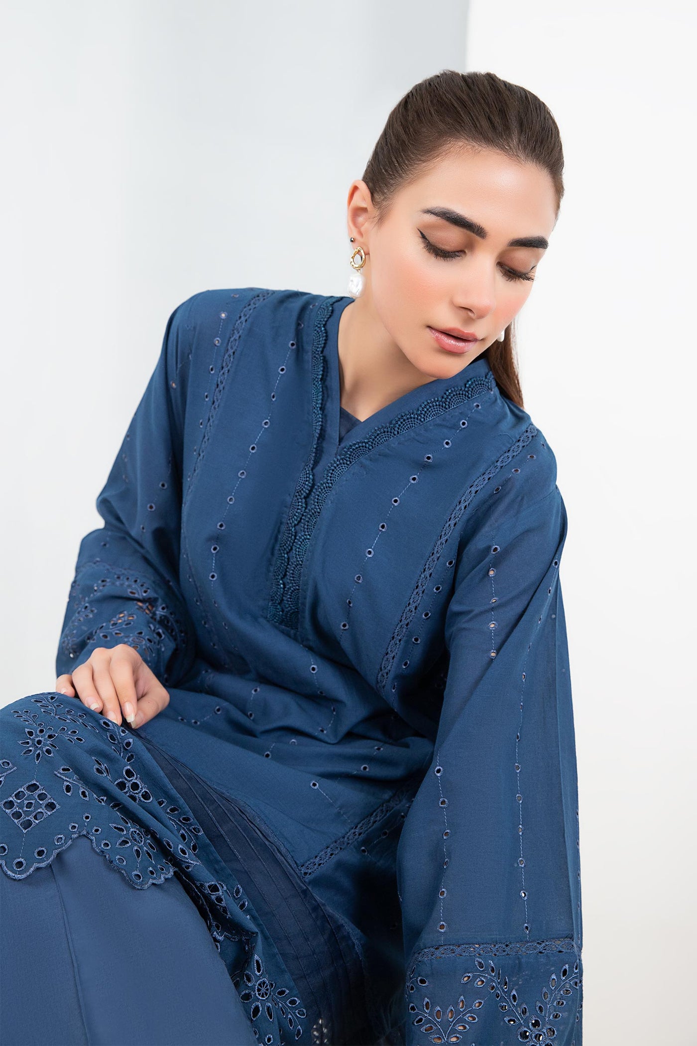 Embroidered Lawn Kurta