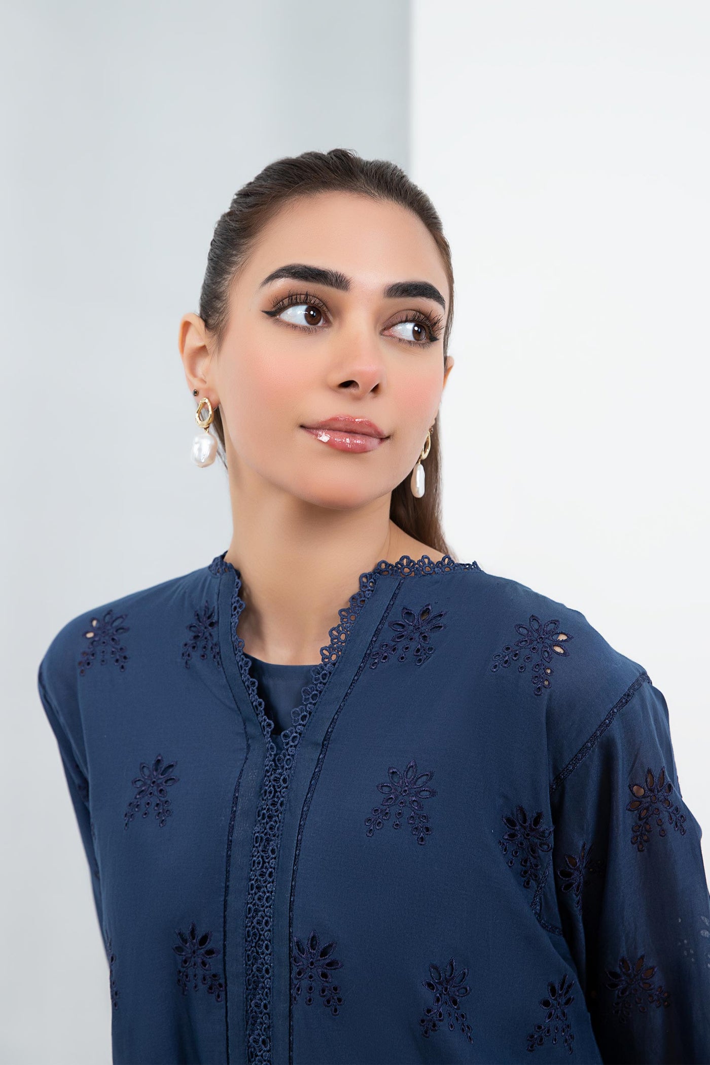 Embroidered Lawn Kurta