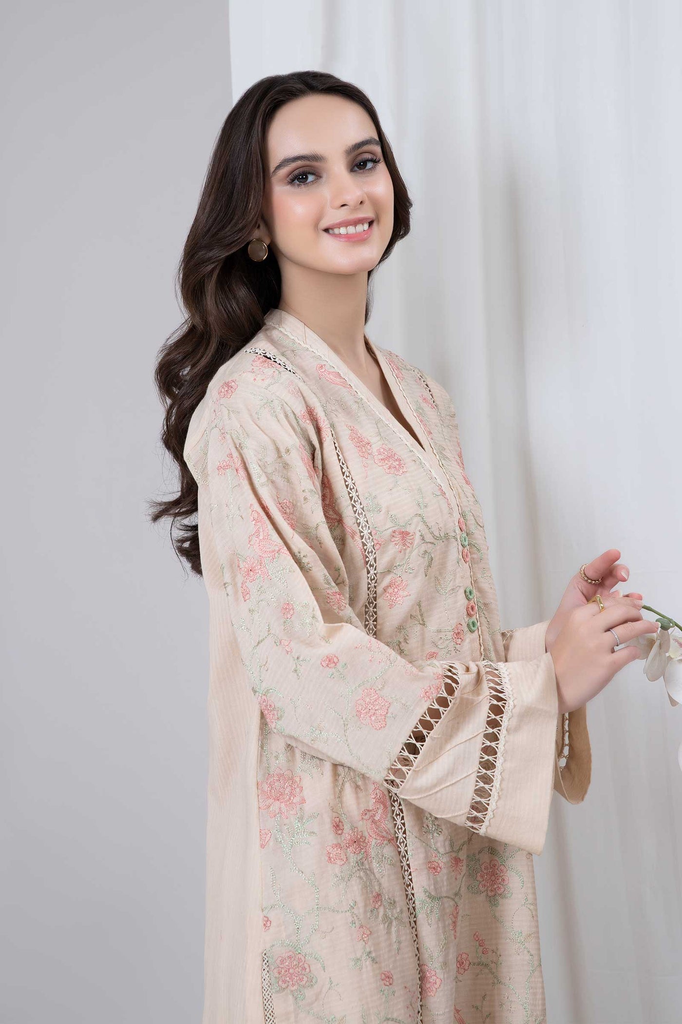 Embroidered Lawn Kurta