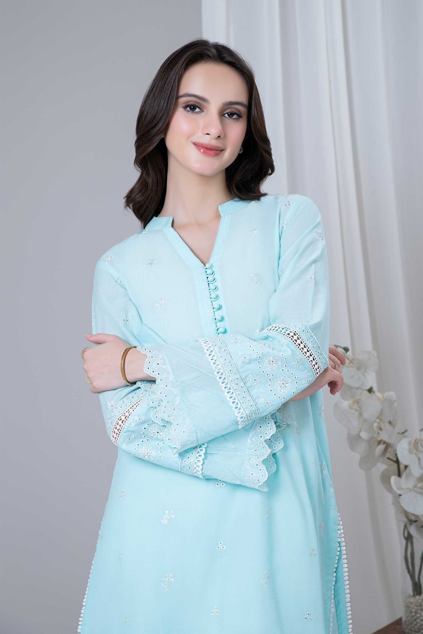 Embroidered Lawn Kurta
