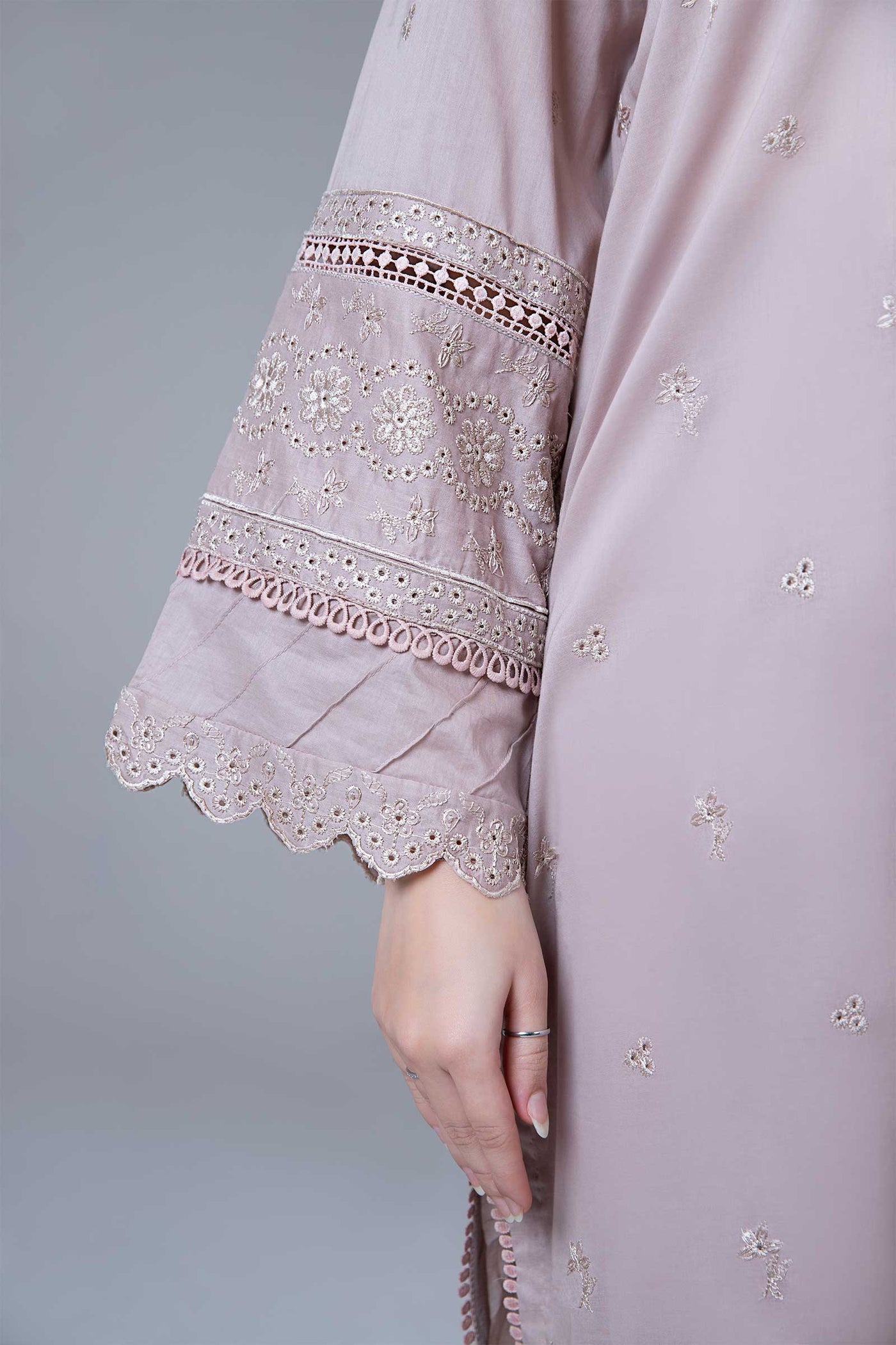 Embroidered Lawn Kurta