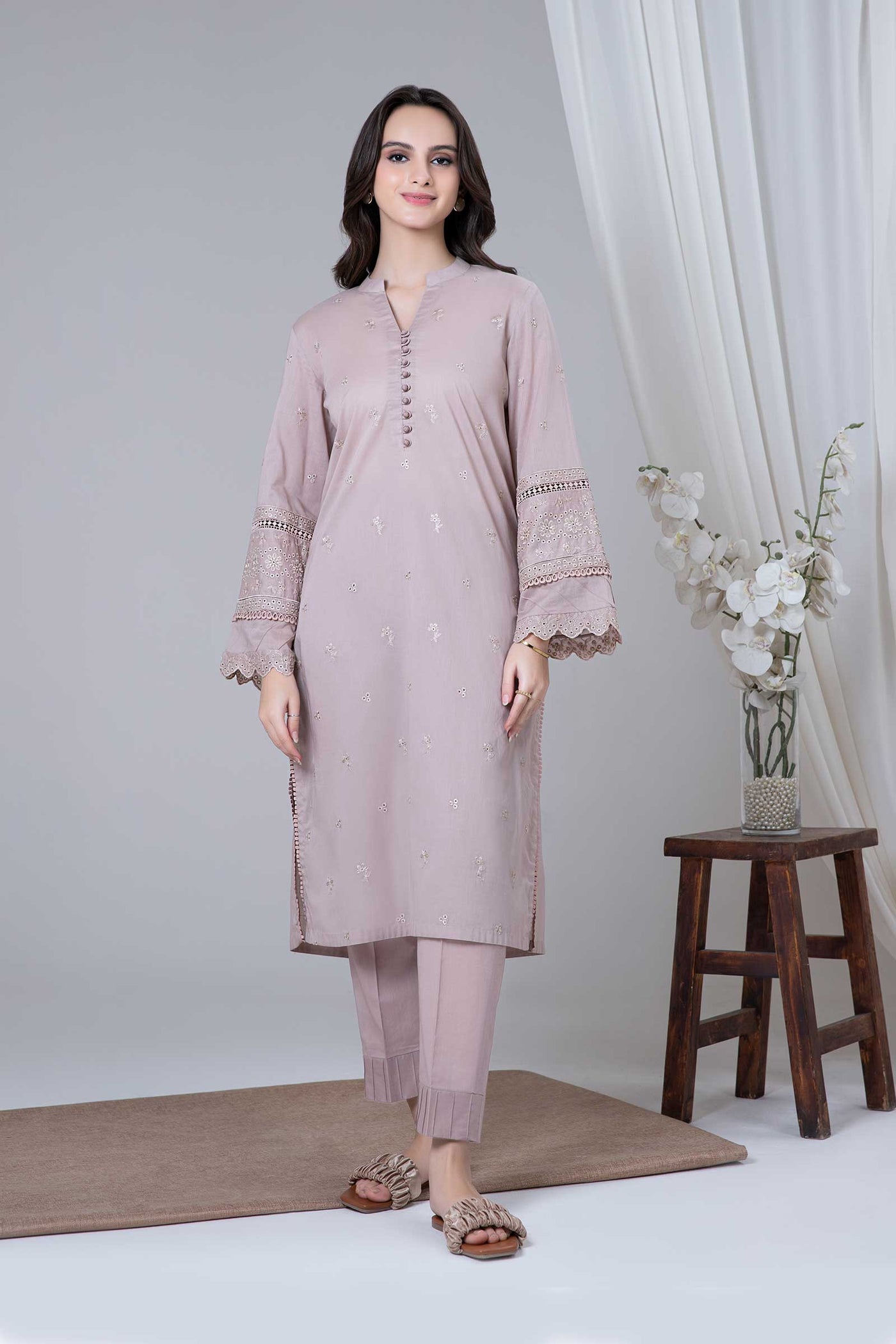 Embroidered Lawn Kurta