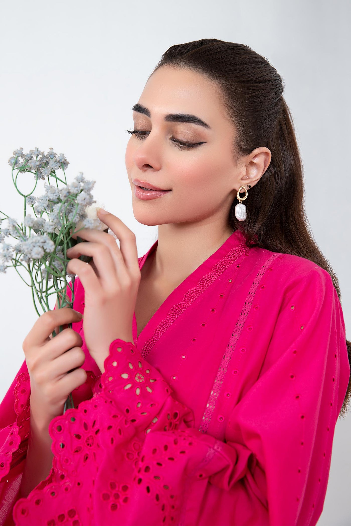 Embroidered Lawn Kurta