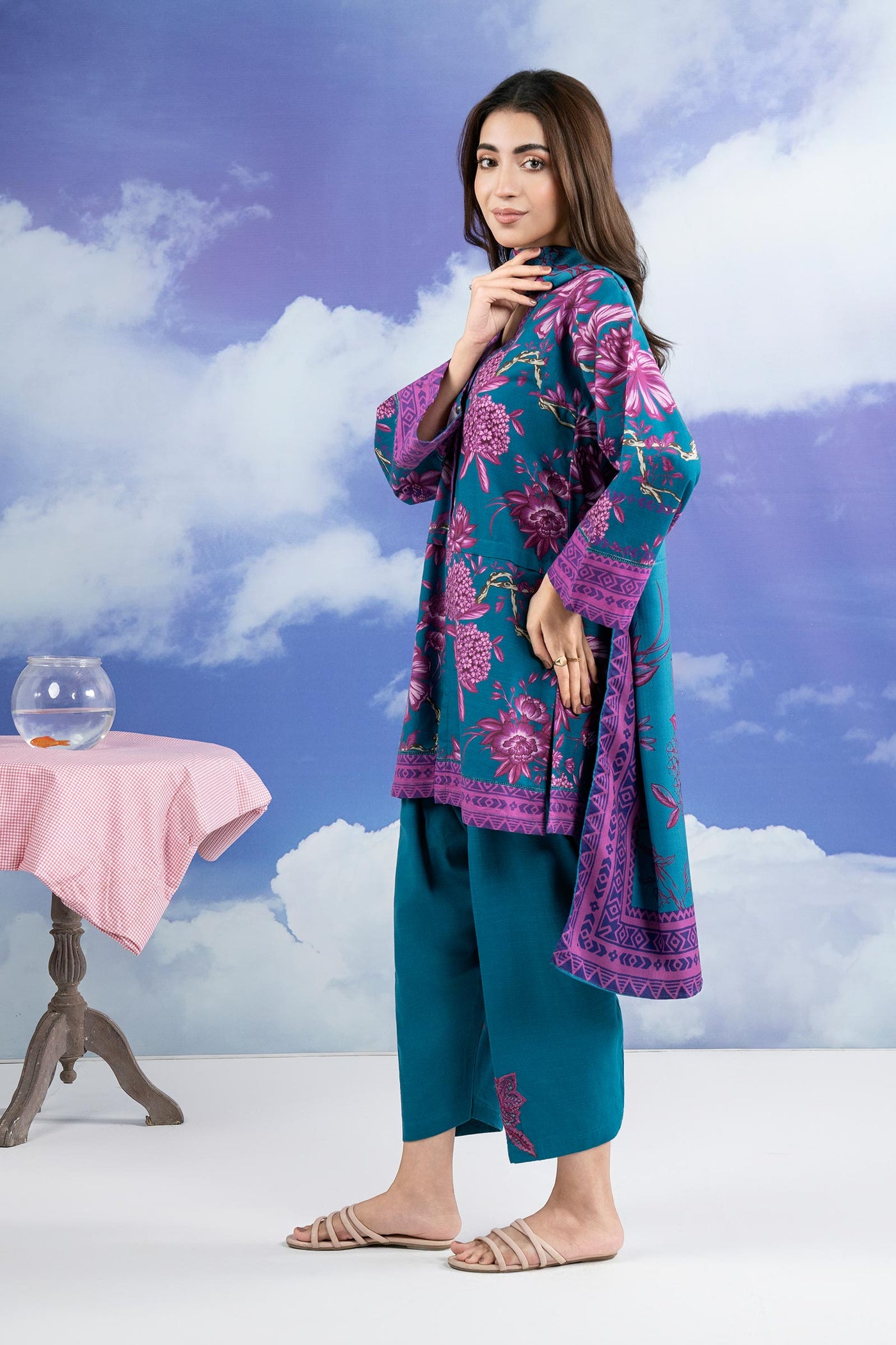 3 Pc Printed Khaddar Suit