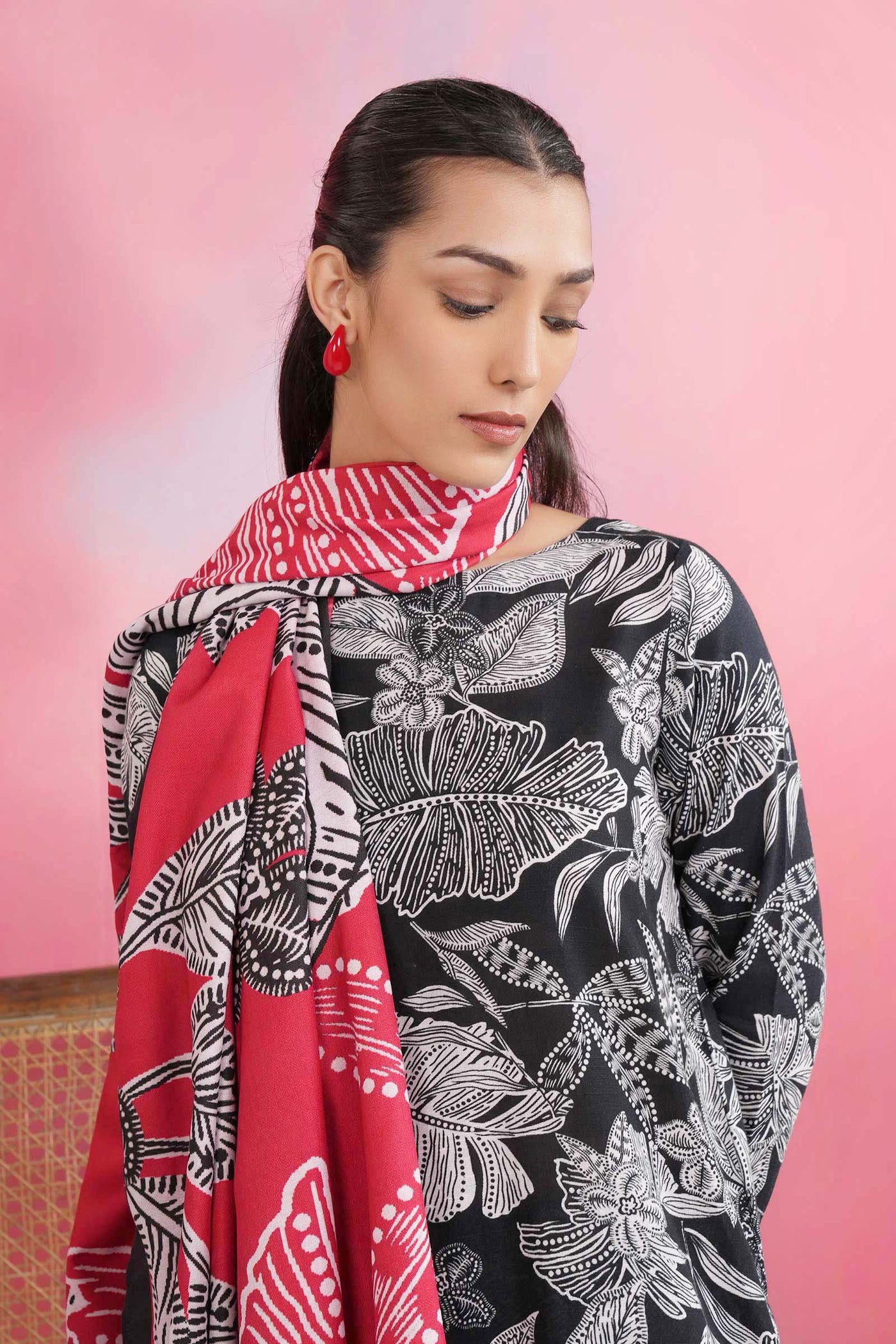 3 Pc Embroidered Khaddar Suit | MB-USPW24-509B