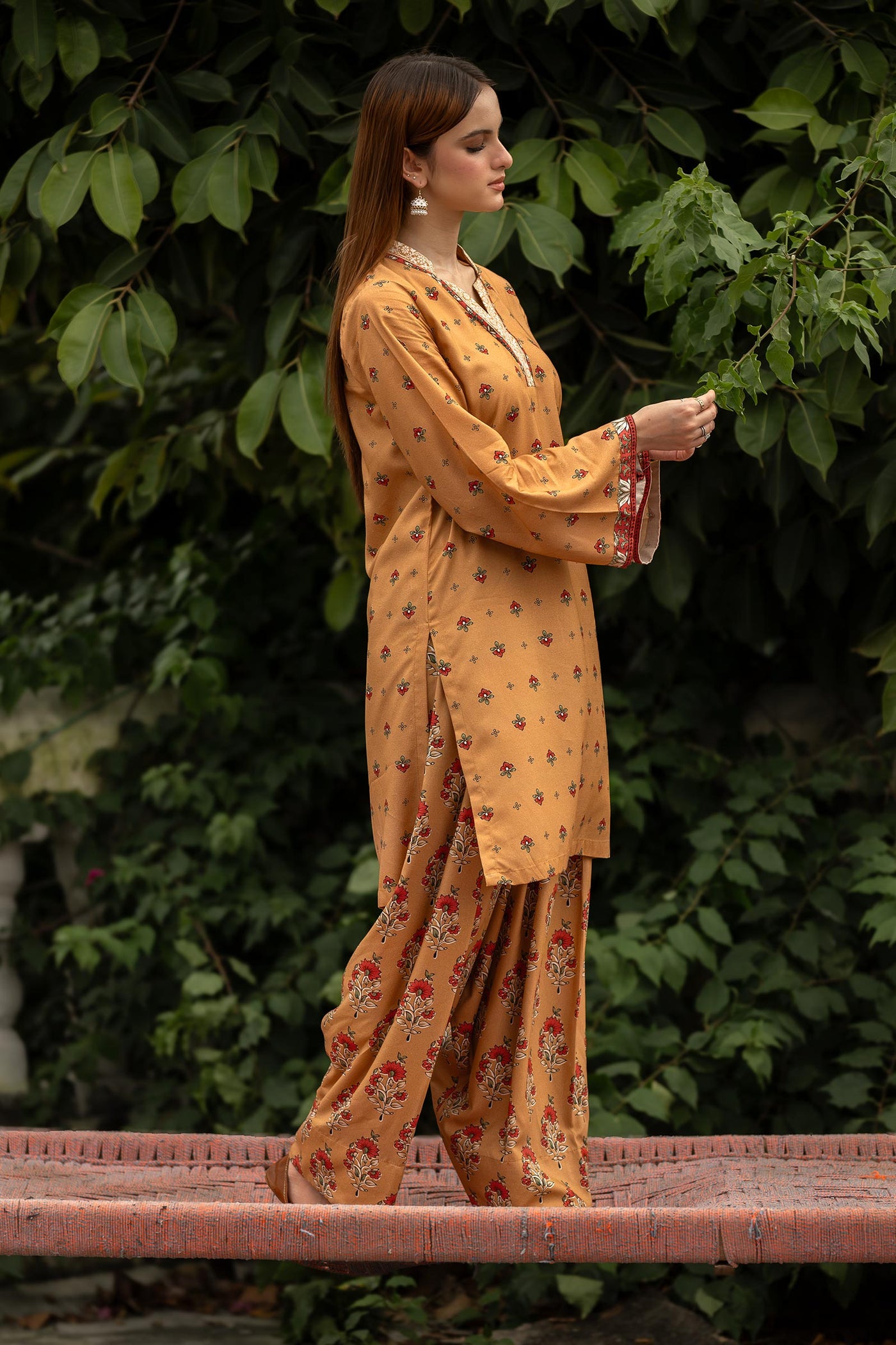 2 Pc Printed Karandi Suit