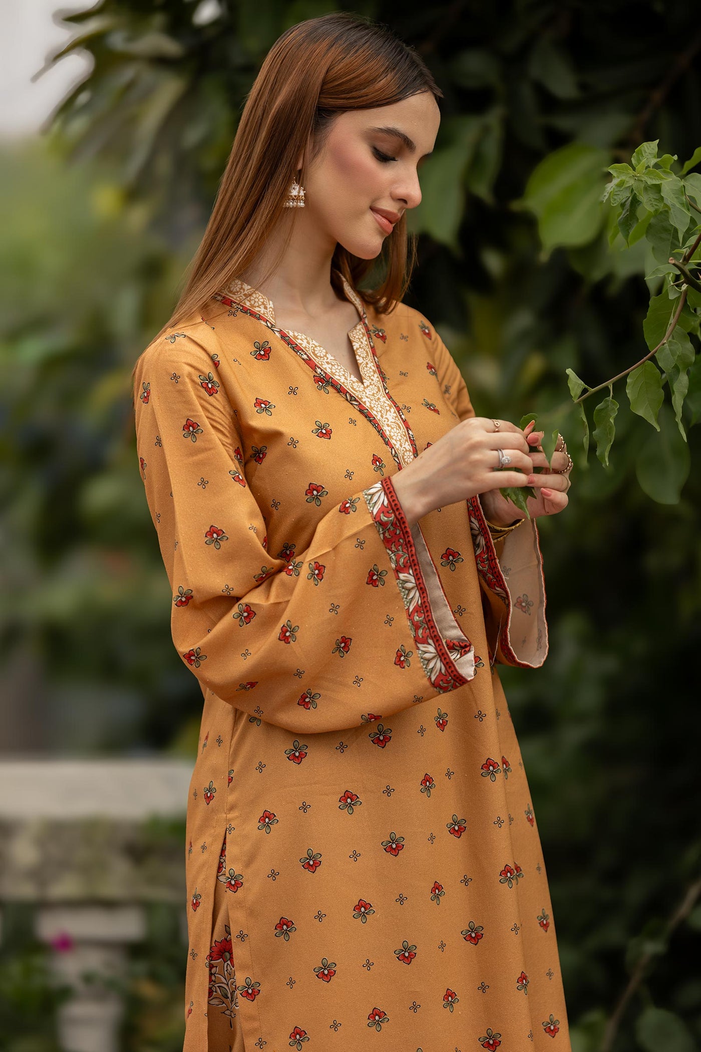 2 Pc Printed Karandi Suit