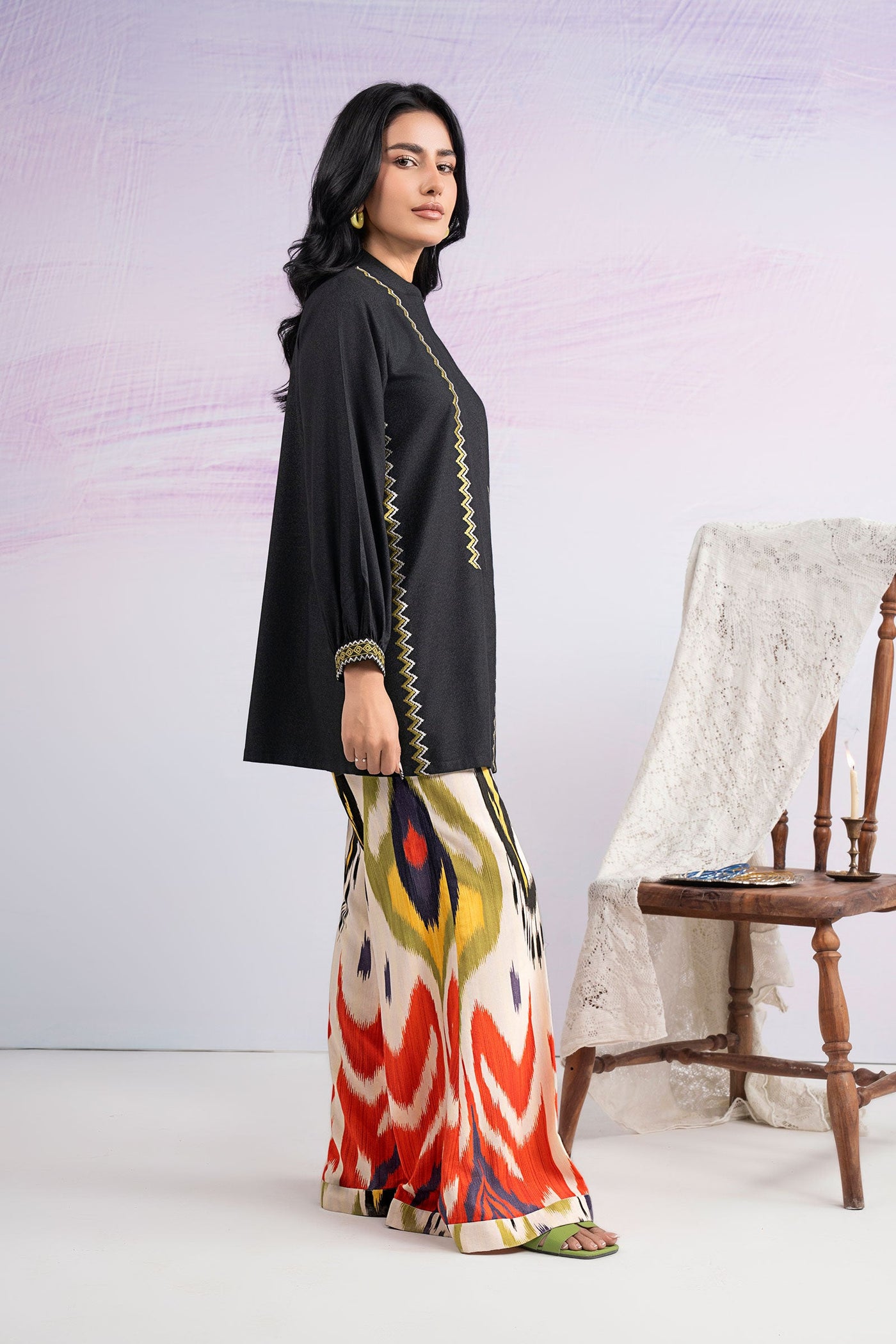 2 Pc Embroidered Karandi Suit