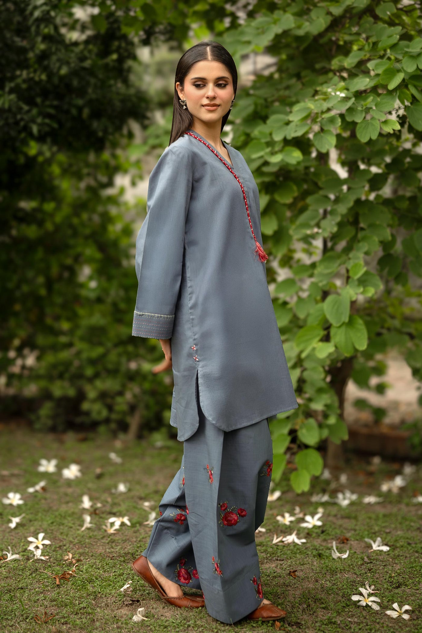2 Pc Embroidered Crosshatch Suit