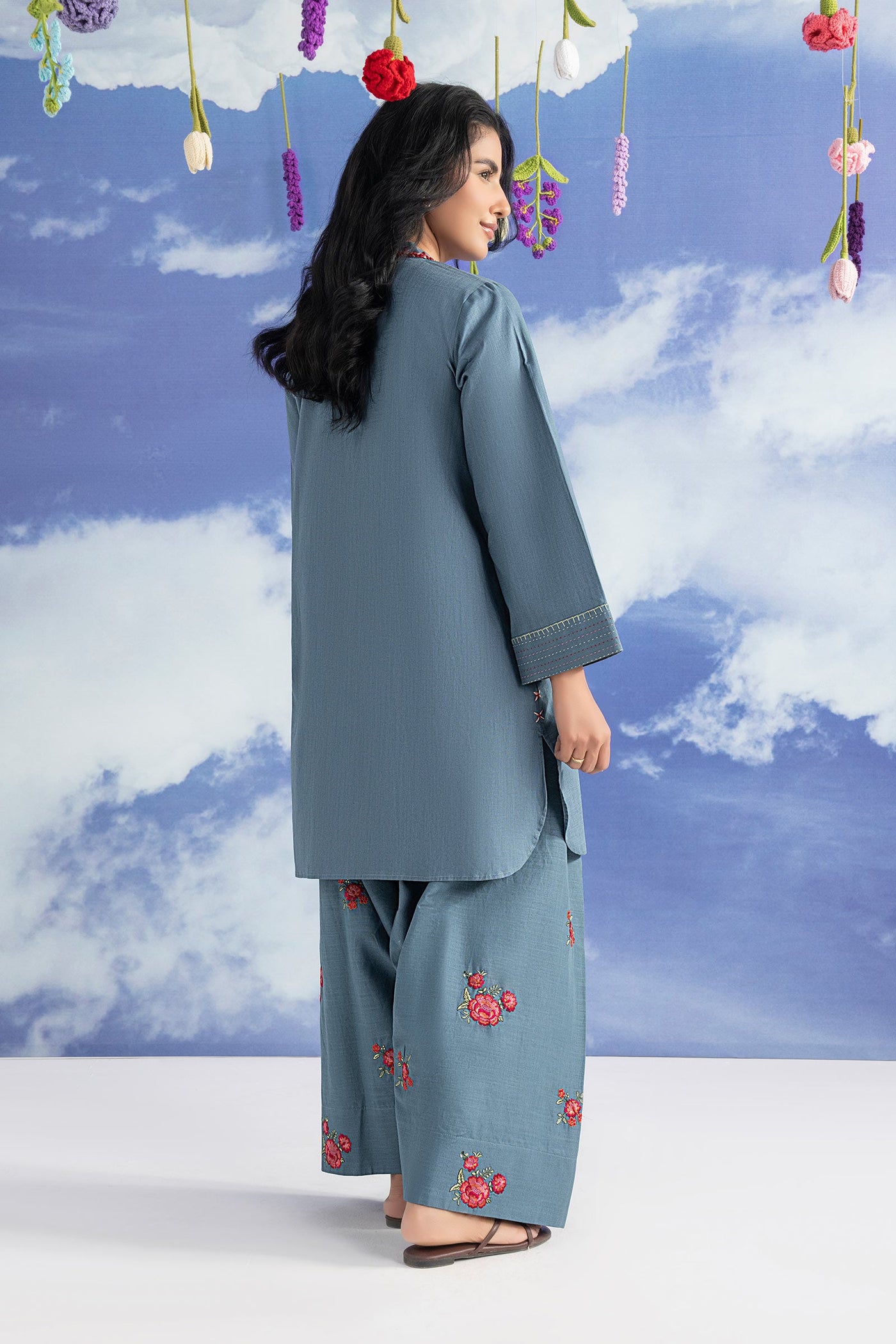 2 Pc Embroidered Crosshatch Suit