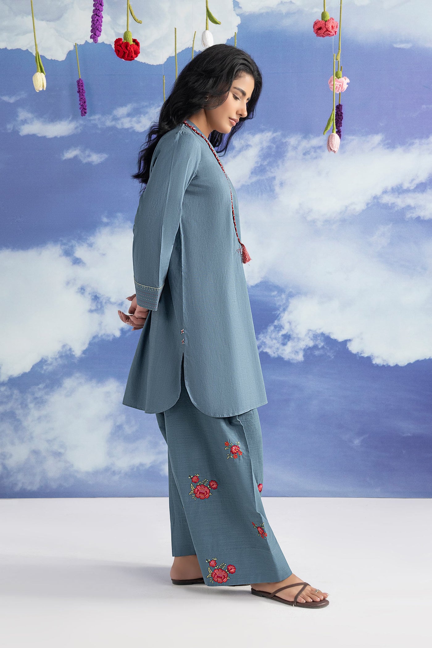 2 Pc Embroidered Crosshatch Suit