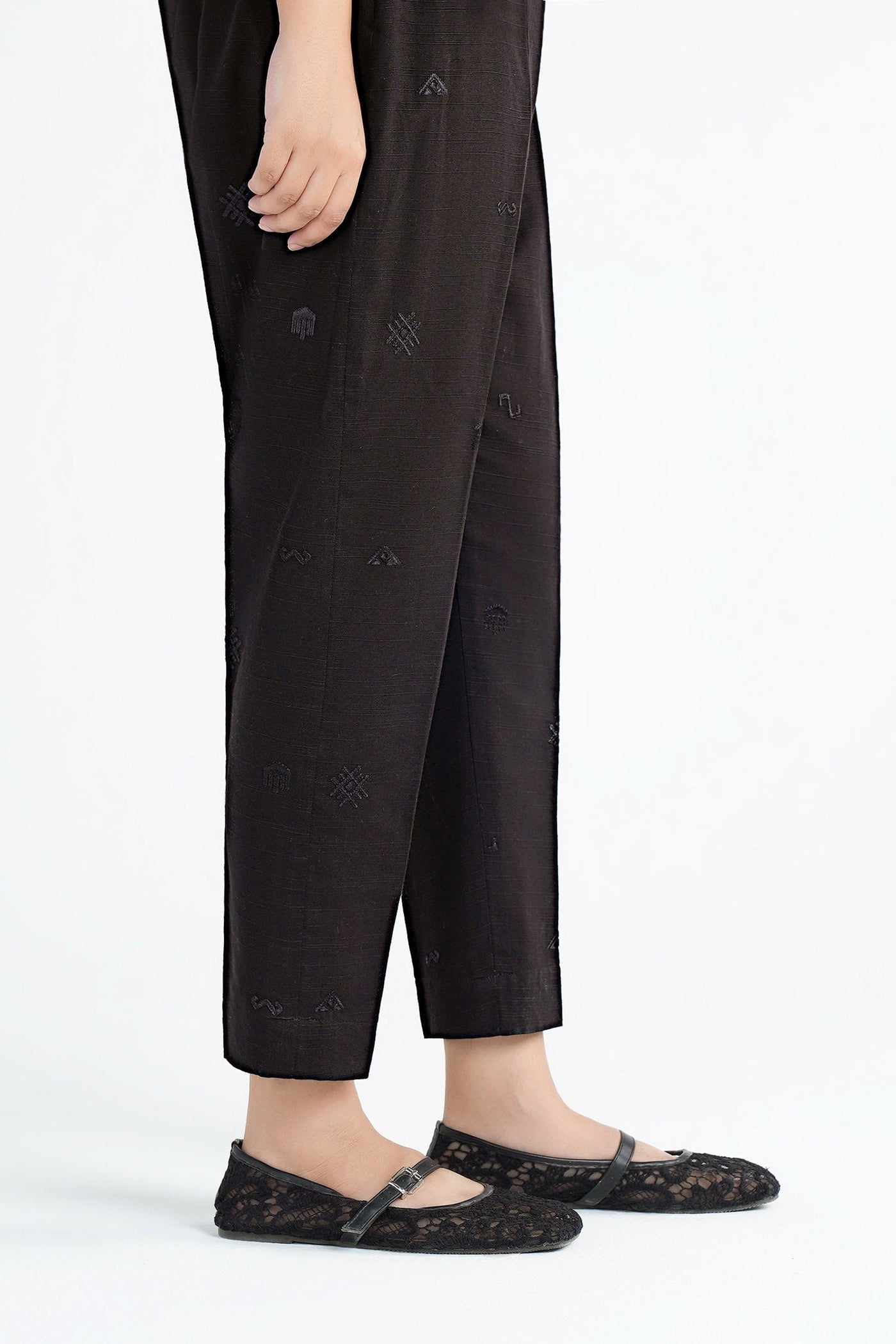 Dyed Slub Khaddar Trouser