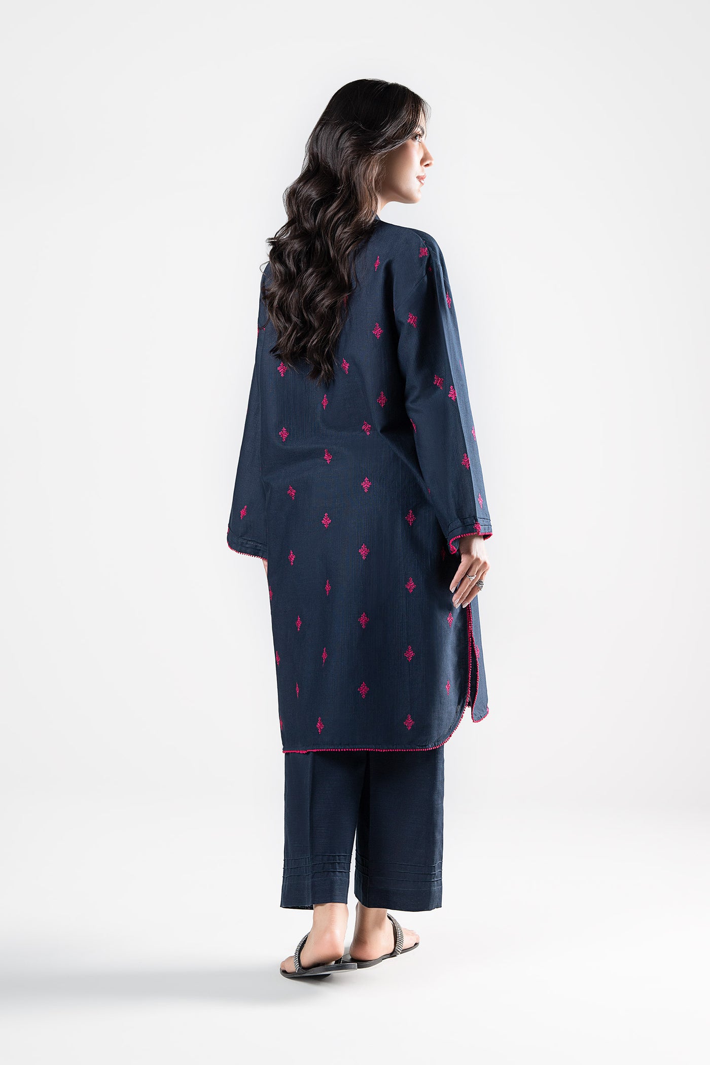 2 Pc Embroidered Khaddar Suit