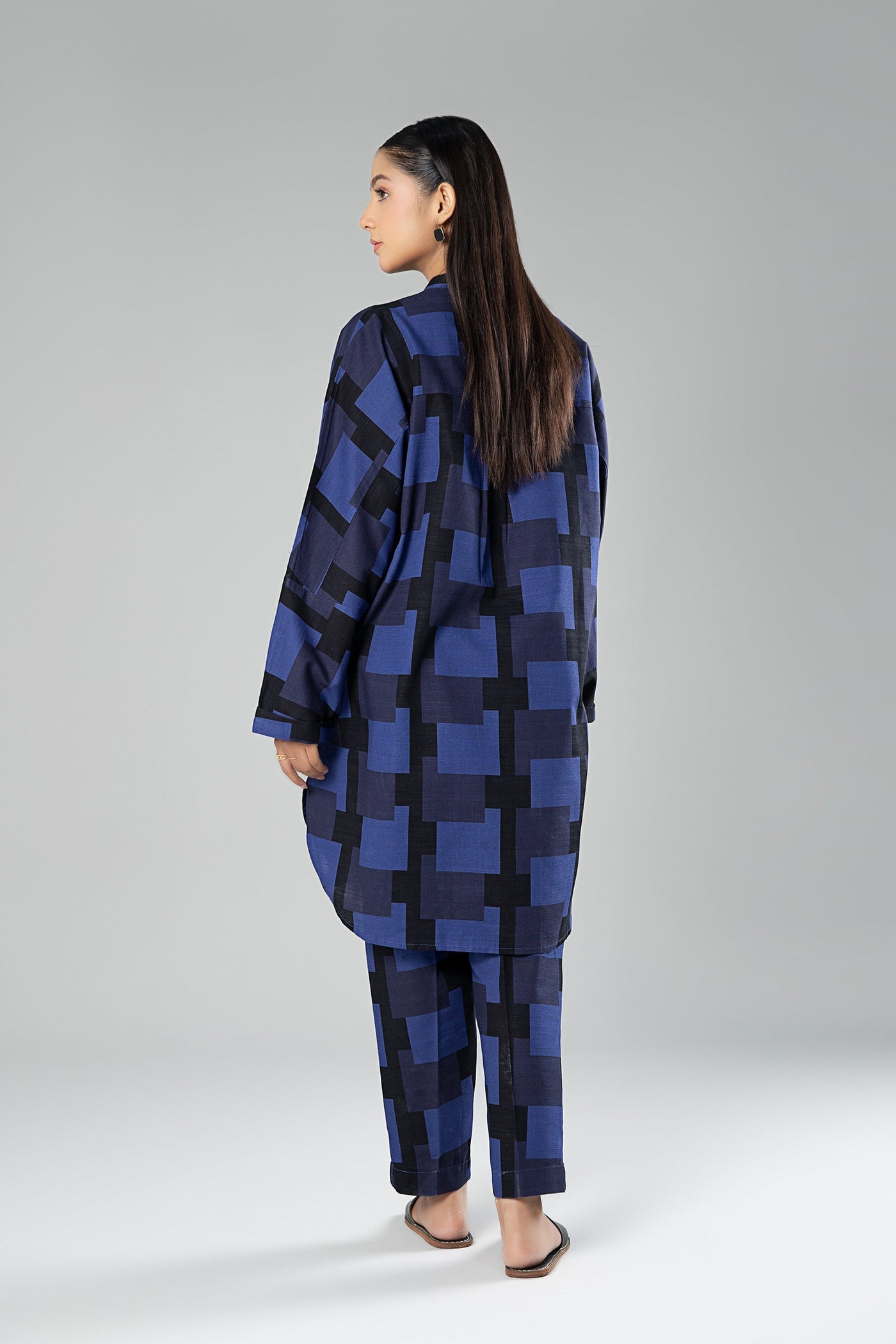 2 Pc Printed Khaddar Suit