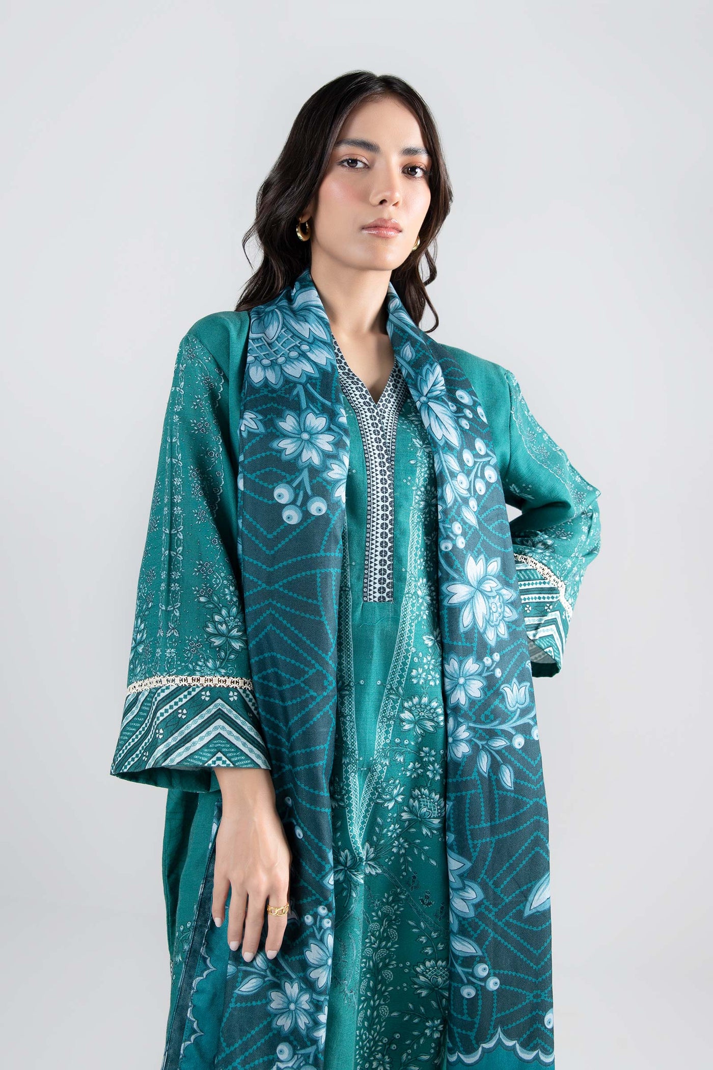 3 Pc Printed Khaddar Suit