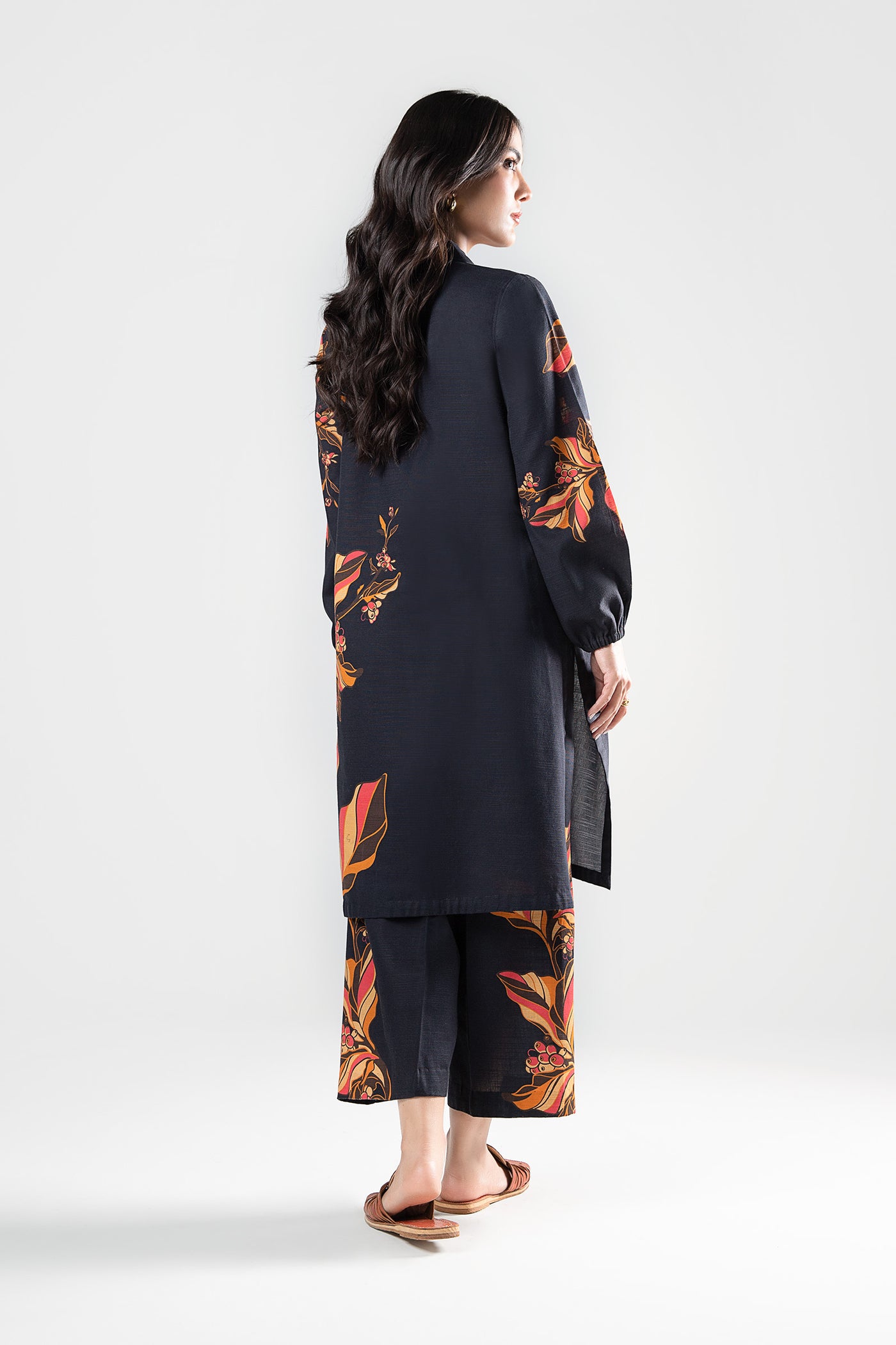 2 Pc Printed Khaddar Suit