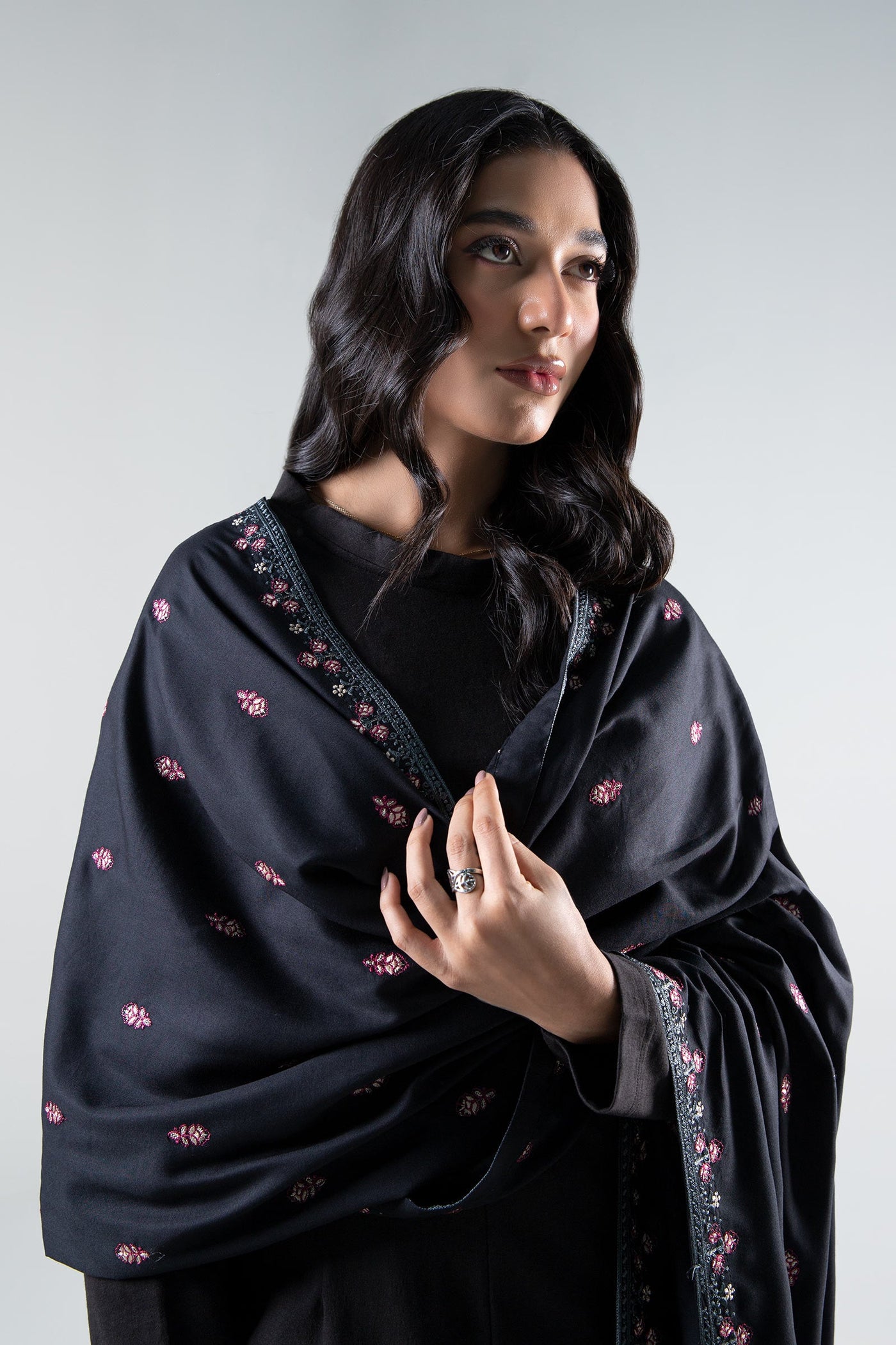 Embroidered Linen Shawl